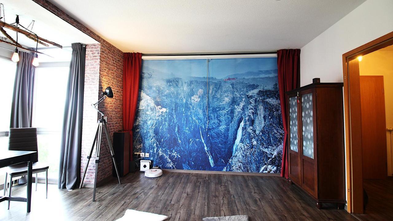 Home Cinema, Parking Space Wurzburg Exterior photo