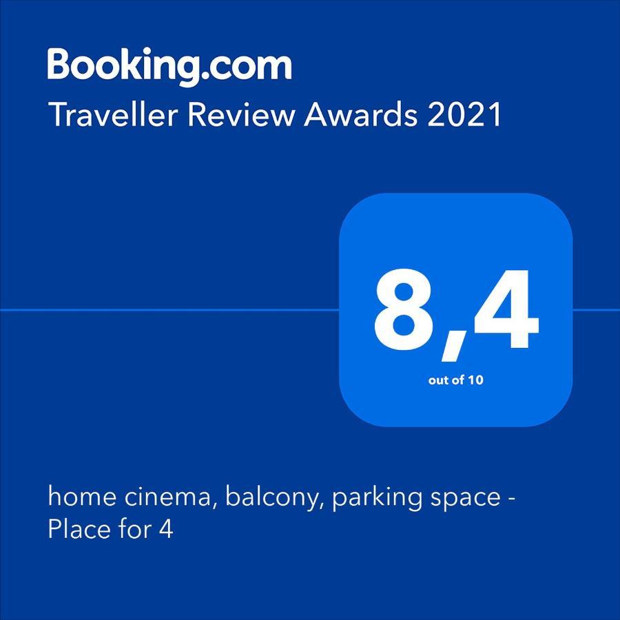 Home Cinema, Parking Space Wurzburg Exterior photo